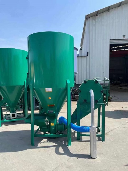 小型飼料粉碎機(jī) 飼料生產(chǎn)過程中粉碎工段的幾點(diǎn)建議 。