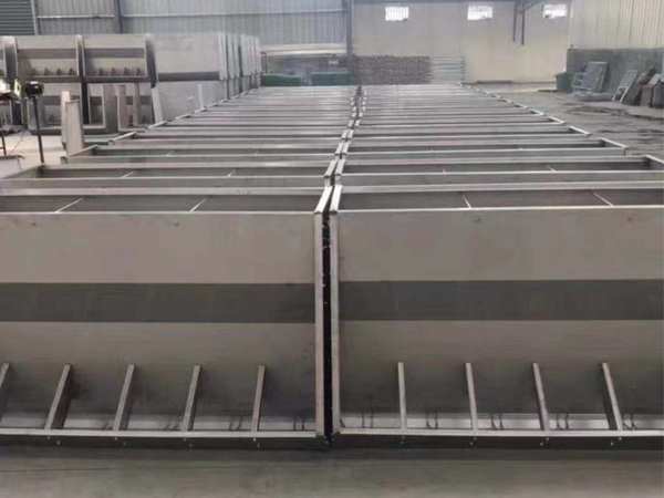 飼料粉碎攪拌機(jī) 飼料粉碎攪拌機(jī)